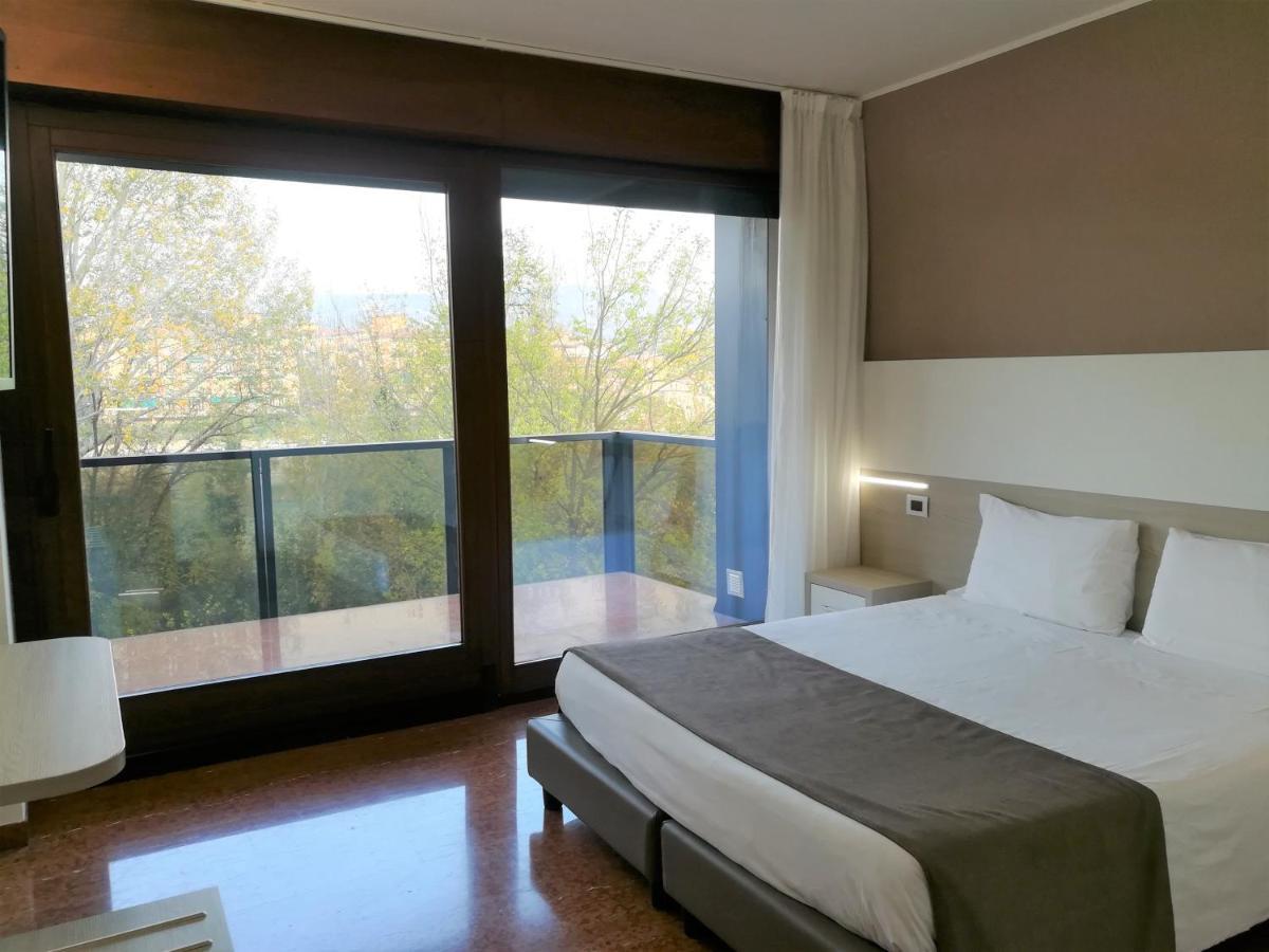 All'adige Aparthotel 2*