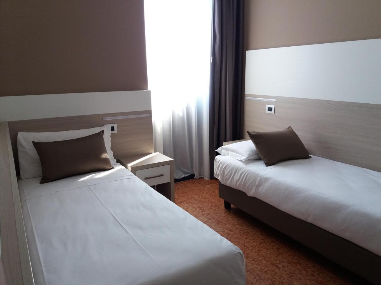 All'adige Aparthotel 2*